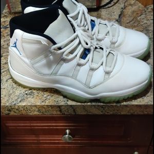 Jordan 11s